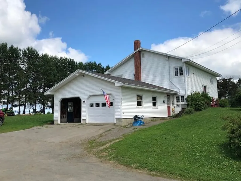 188 Foxcroft Road Houlton ME 04730