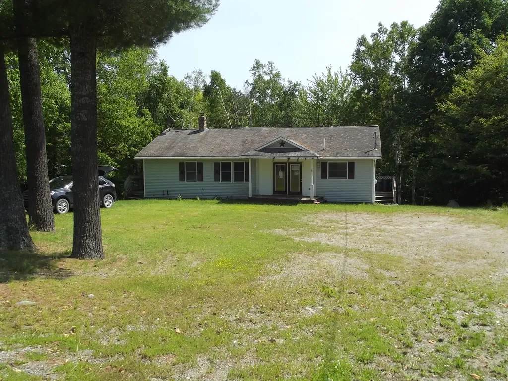 247 Lee Road Lincoln ME 04457