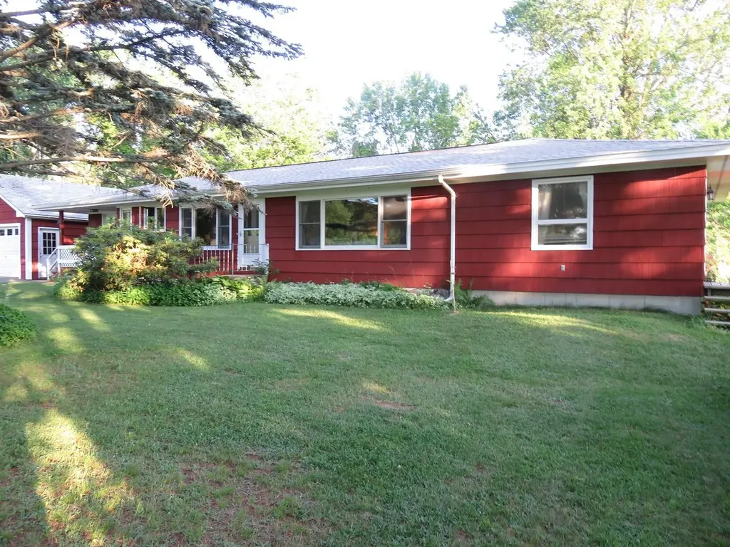 810 High Street West Gardiner ME 04345