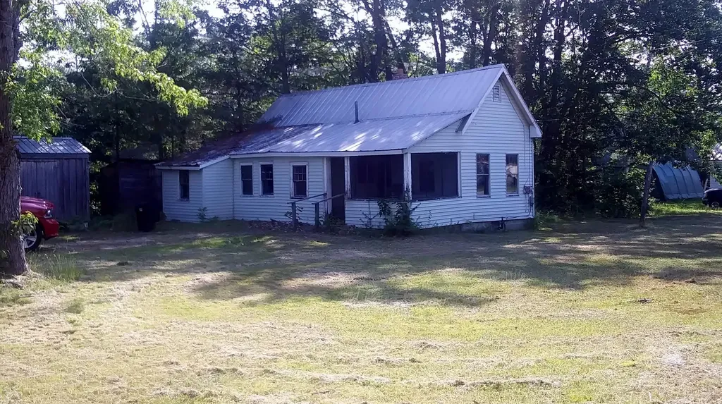96 Pine Street Dixfield ME 04224