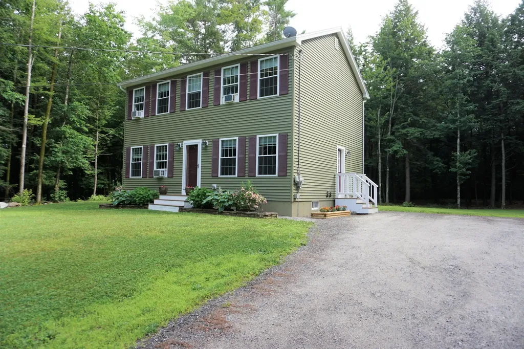25 Hudon Road Lisbon ME 04250