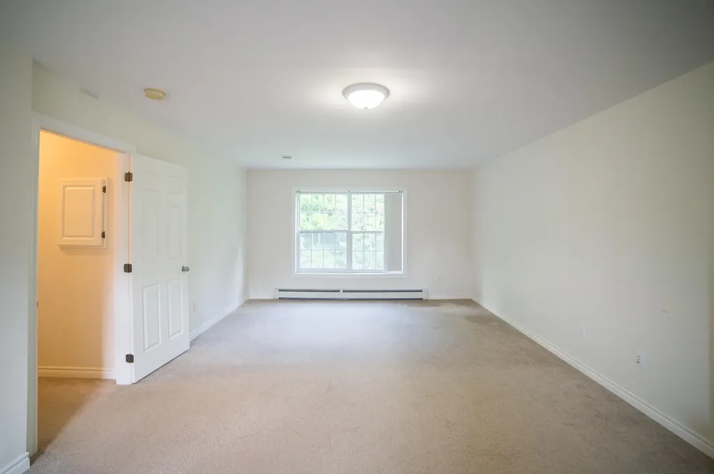 35 Cardinal Way Bangor ME 04401