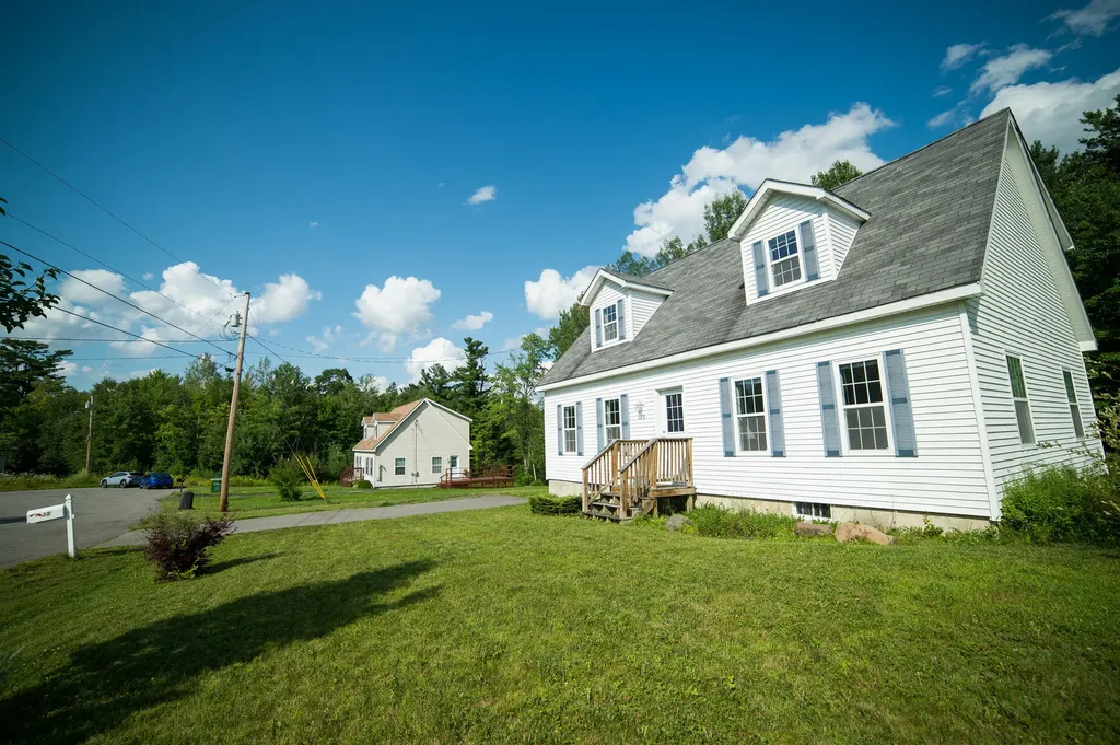 35 Cardinal Way Bangor ME 04401