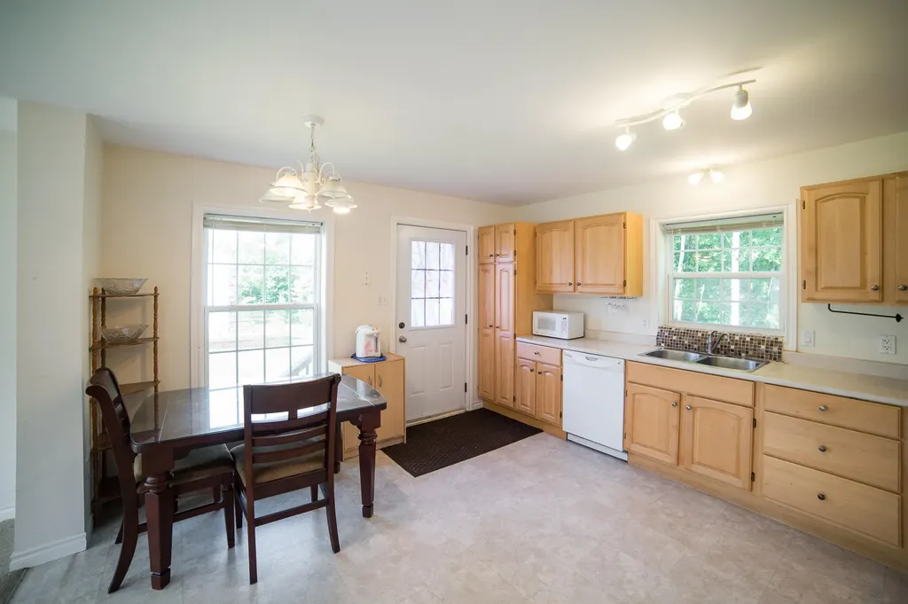 35 Cardinal Way Bangor ME 04401