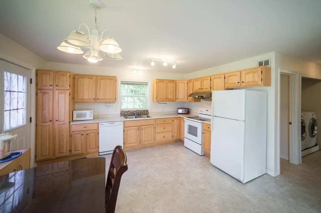 35 Cardinal Way Bangor ME 04401