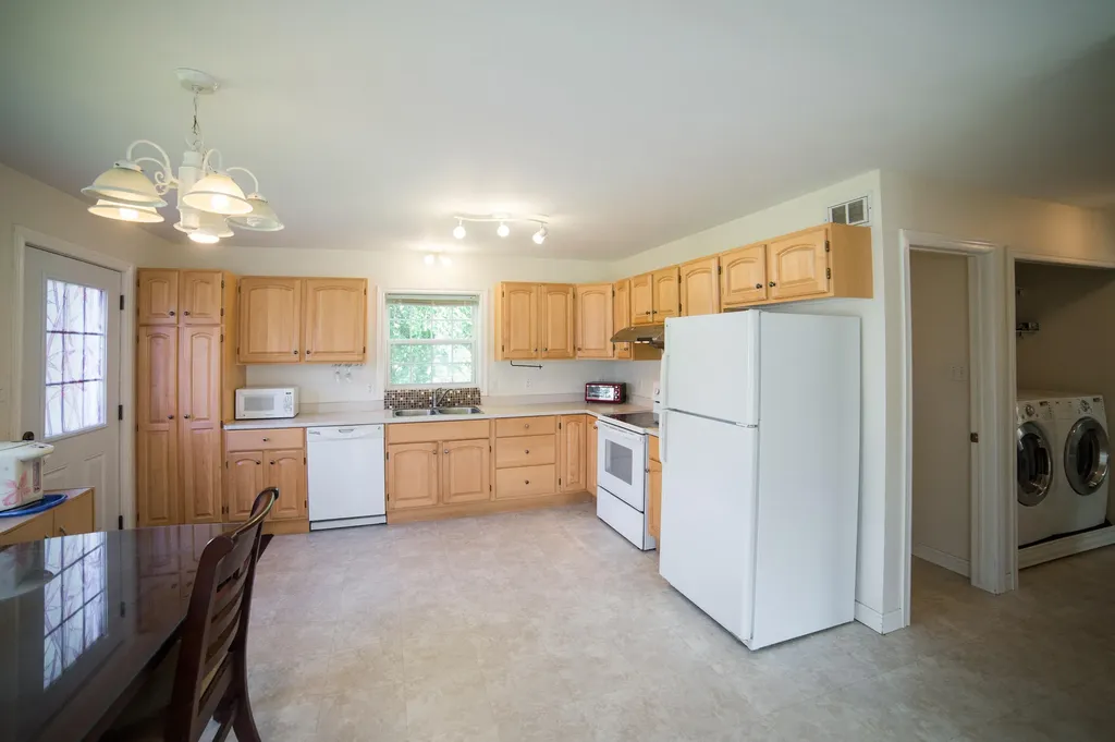 35 Cardinal Way Bangor ME 04401