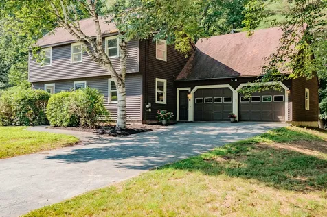 32 Harrison Circle Auburn ME 04210