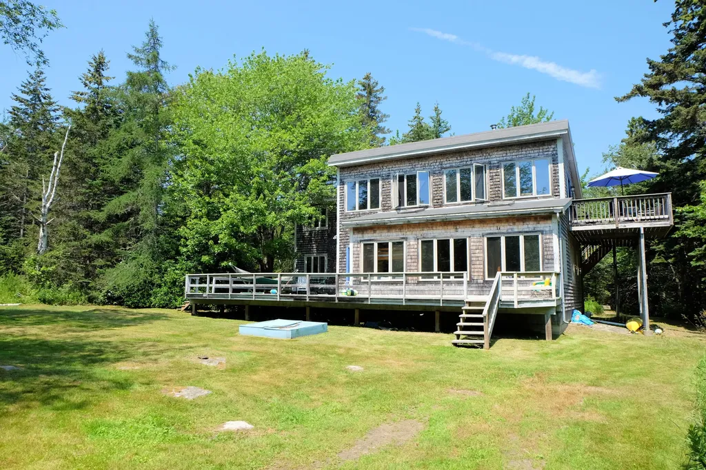 12 Birch Lane Saint George ME 04860