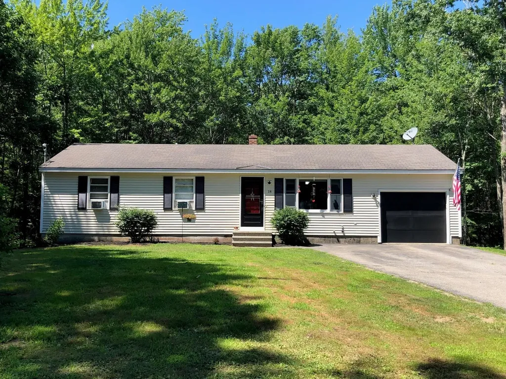 18 Brookside Drive Dayton ME 04005