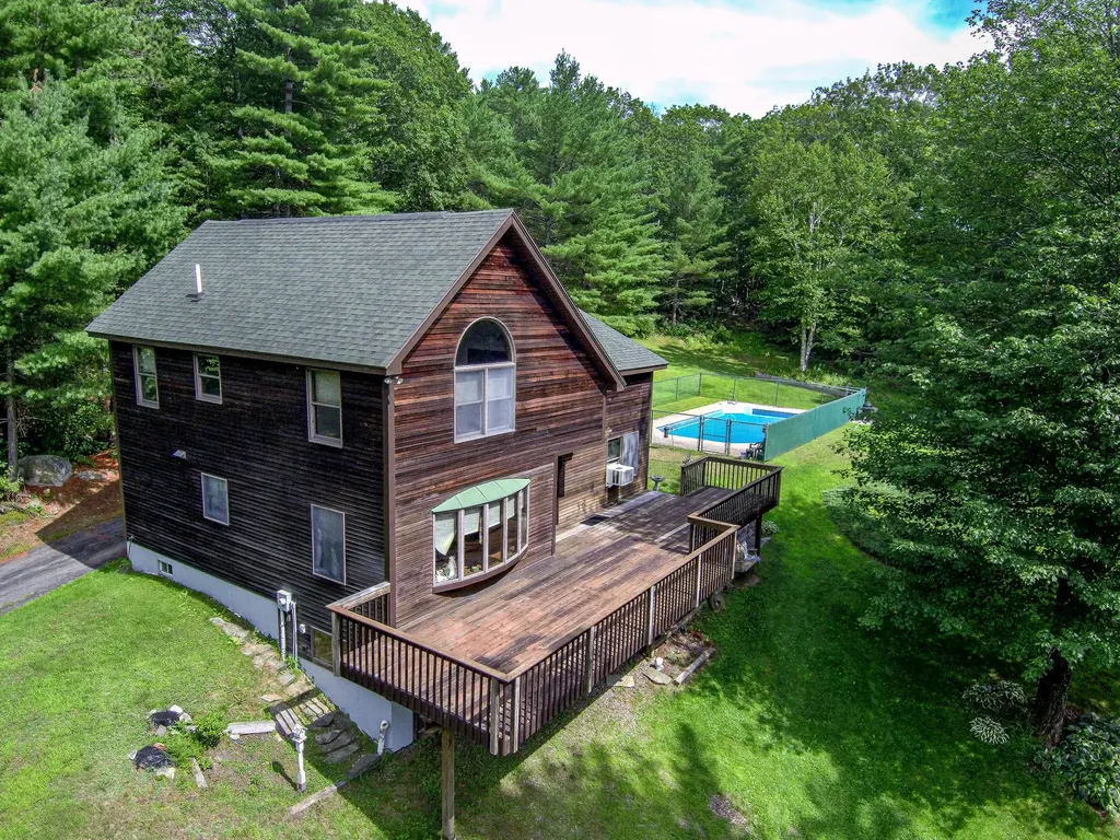 17 Firlotte Drive West Gardiner ME 04345