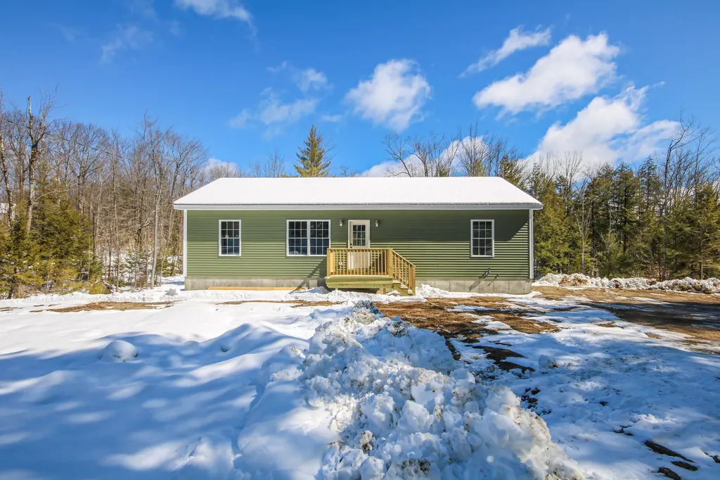 1333 Cape Road Limington ME 04049