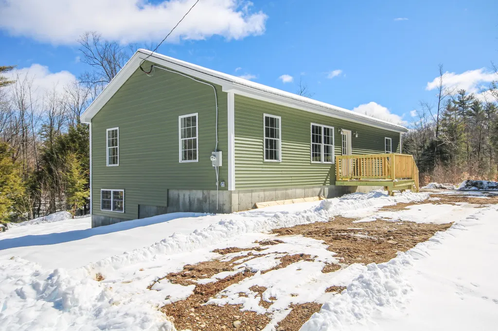 1333 Cape Road Limington ME 04049