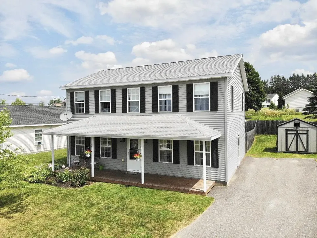35 Whisper Drive Bangor ME 04401