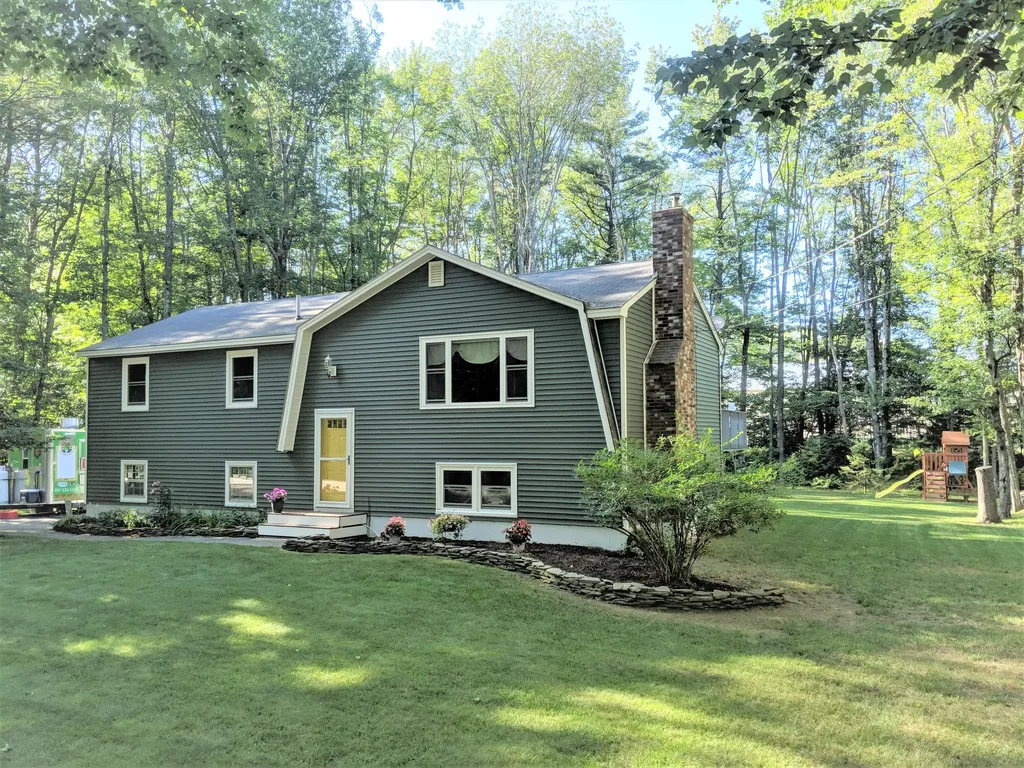 18 Bouchard Drive Brunswick ME 04011