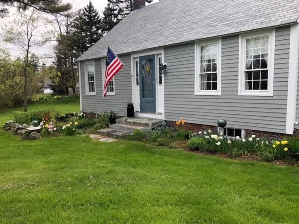 196 Ash Point Road Harpswell ME 04079