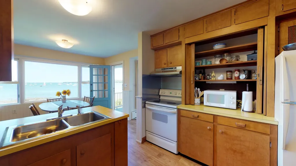 26 Harborside Terrace Owls Head ME 04854