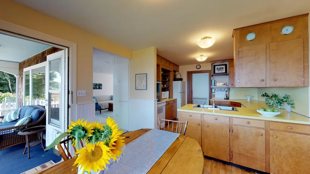 26 Harborside Terrace Owls Head ME 04854