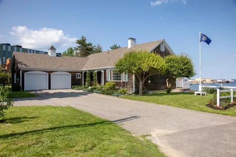 26 Harborside Terrace Owls Head ME 04854