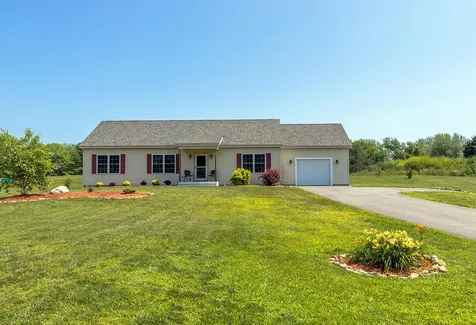 12 Country Way Rockland ME 04841