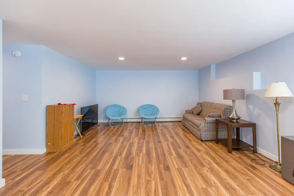 123 Grant Road Saco ME 04072