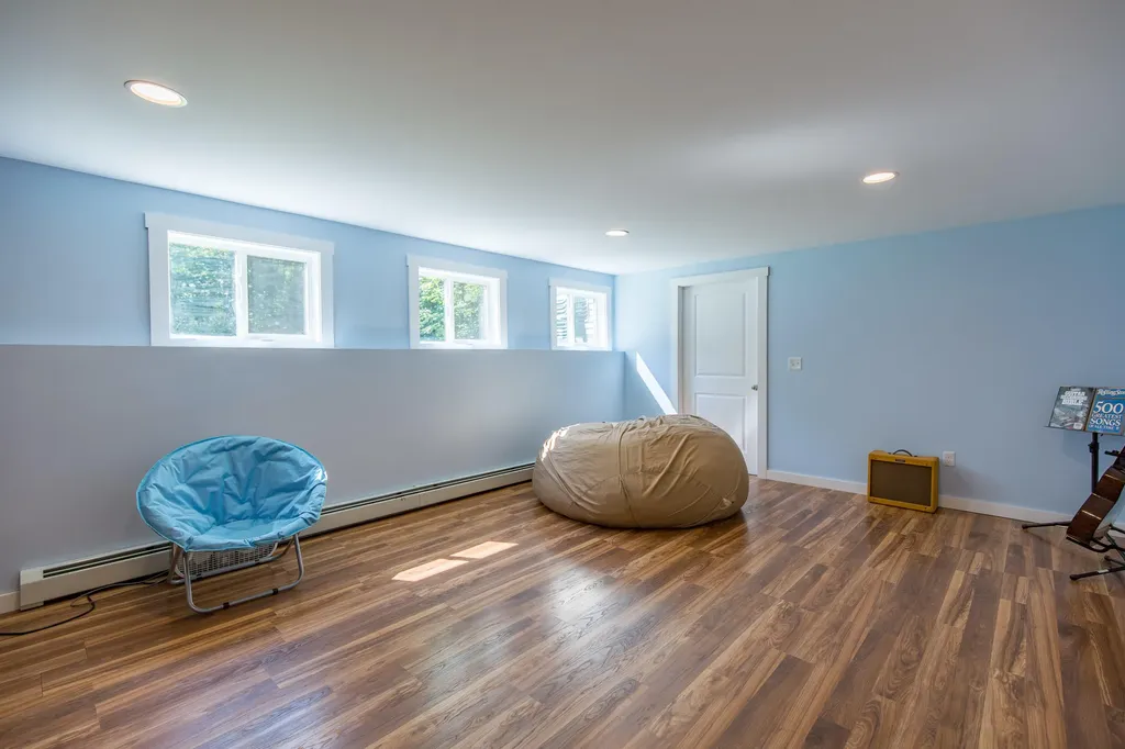 123 Grant Road Saco ME 04072