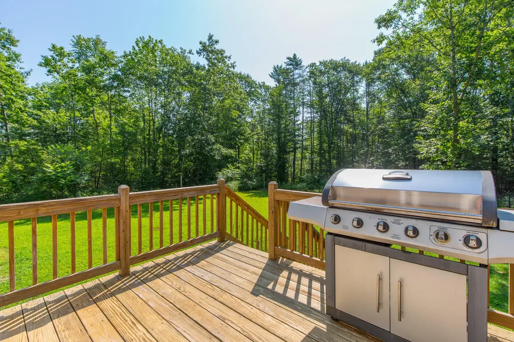 123 Grant Road Saco ME 04072