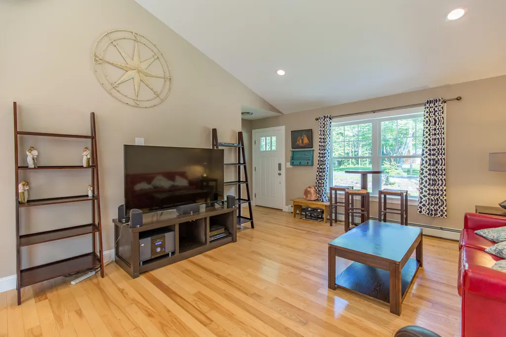 123 Grant Road Saco ME 04072
