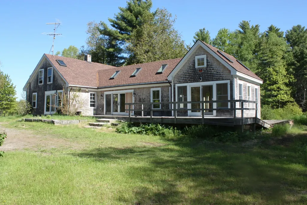 76 Moose Meadow Lane Waldoboro ME 04572