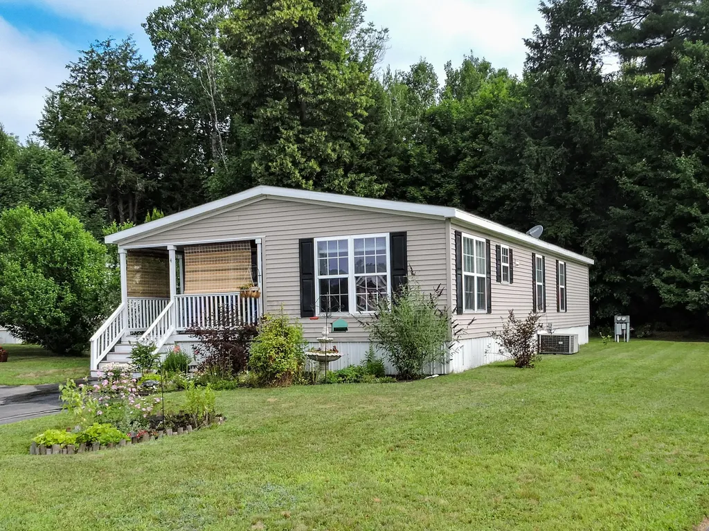 290 Calef Highway Epping NH 03042