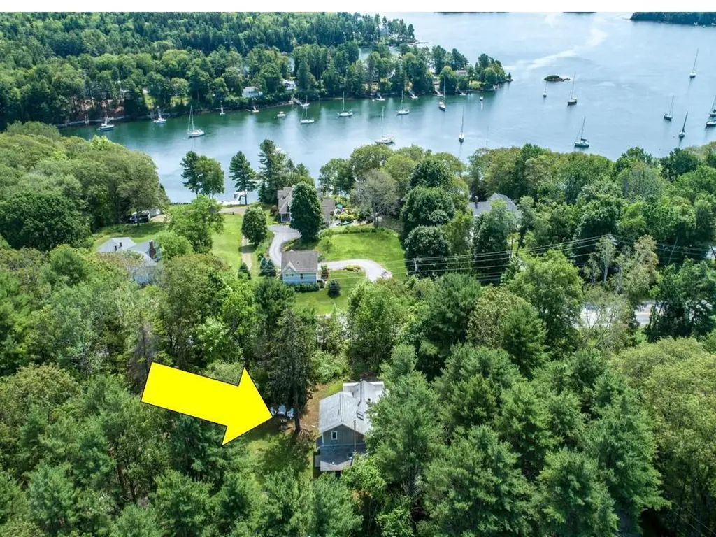 8 Eastview Lane Harpswell ME 04079