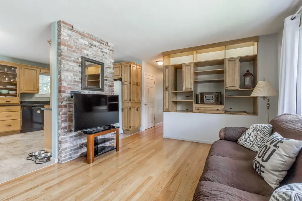 4 Swale Lane Lewiston ME 04240