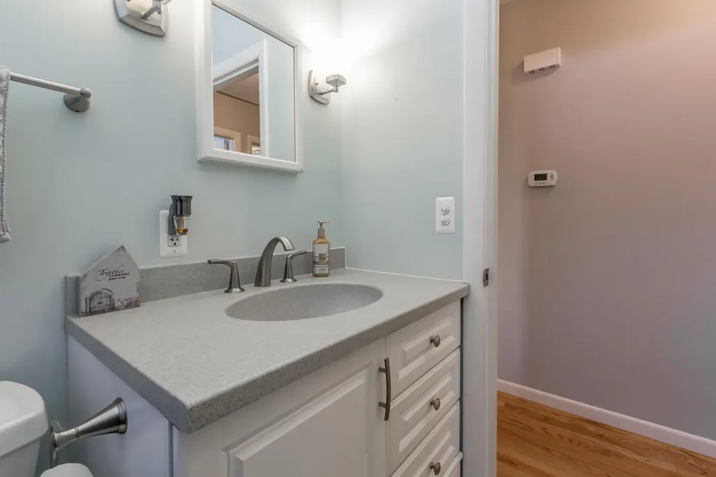 4 Swale Lane Lewiston ME 04240