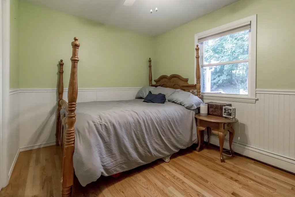 4 Swale Lane Lewiston ME 04240