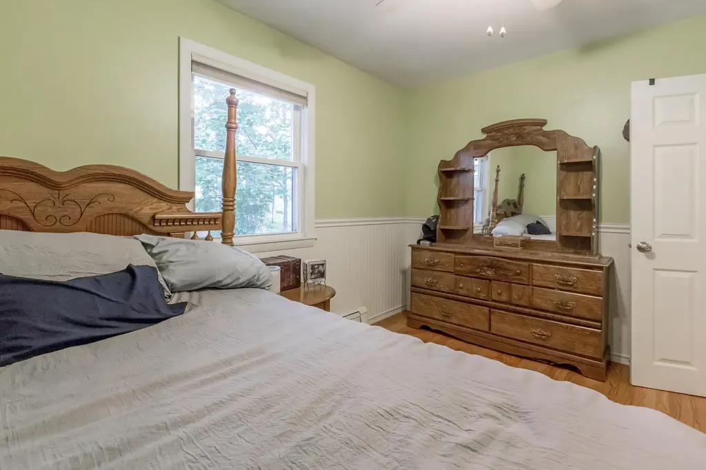 4 Swale Lane Lewiston ME 04240