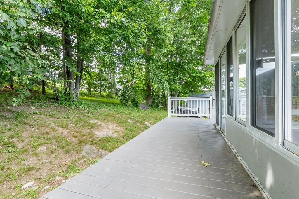 4 Swale Lane Lewiston ME 04240