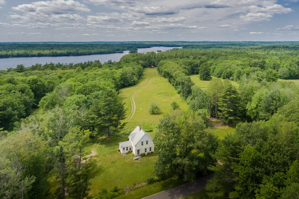 244 Nobleboro Road Bremen ME 04551
