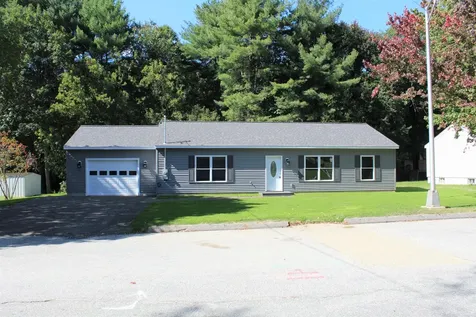 8 Saint Jerome Street Lewiston ME 04240