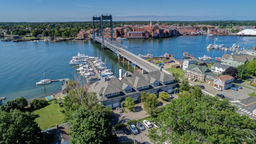 4 Island Avenue Kittery ME 03904