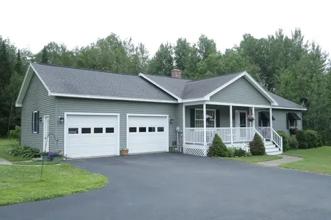 20 Blake Road Farmingdale ME 04344