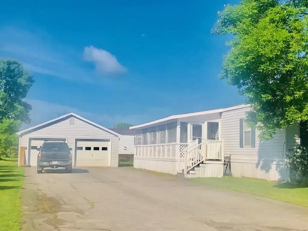 24 G Street Birch Hill Estates Bangor ME 04401