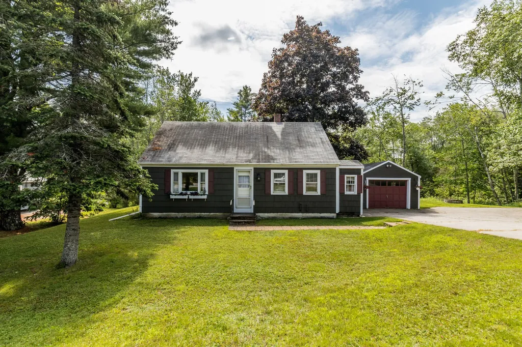 3122 Atlantic Highway Warren ME 04864
