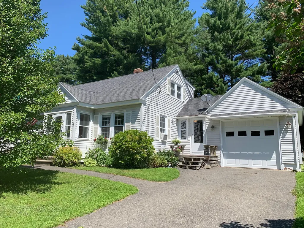 59 Violette Avenue Waterville ME 04901