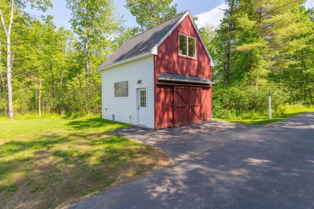 60 Day Road Gorham ME 04038