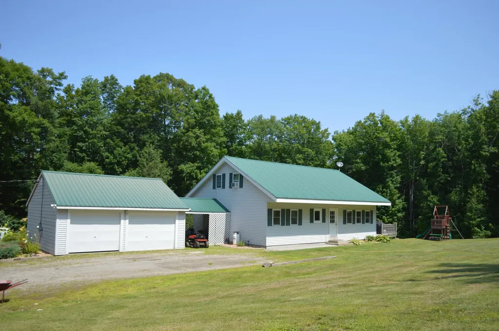 382 Lane Road New Sharon ME 04955