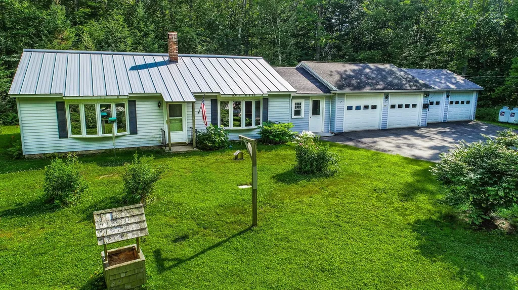 833 Whitefield Road Pittston ME 04345