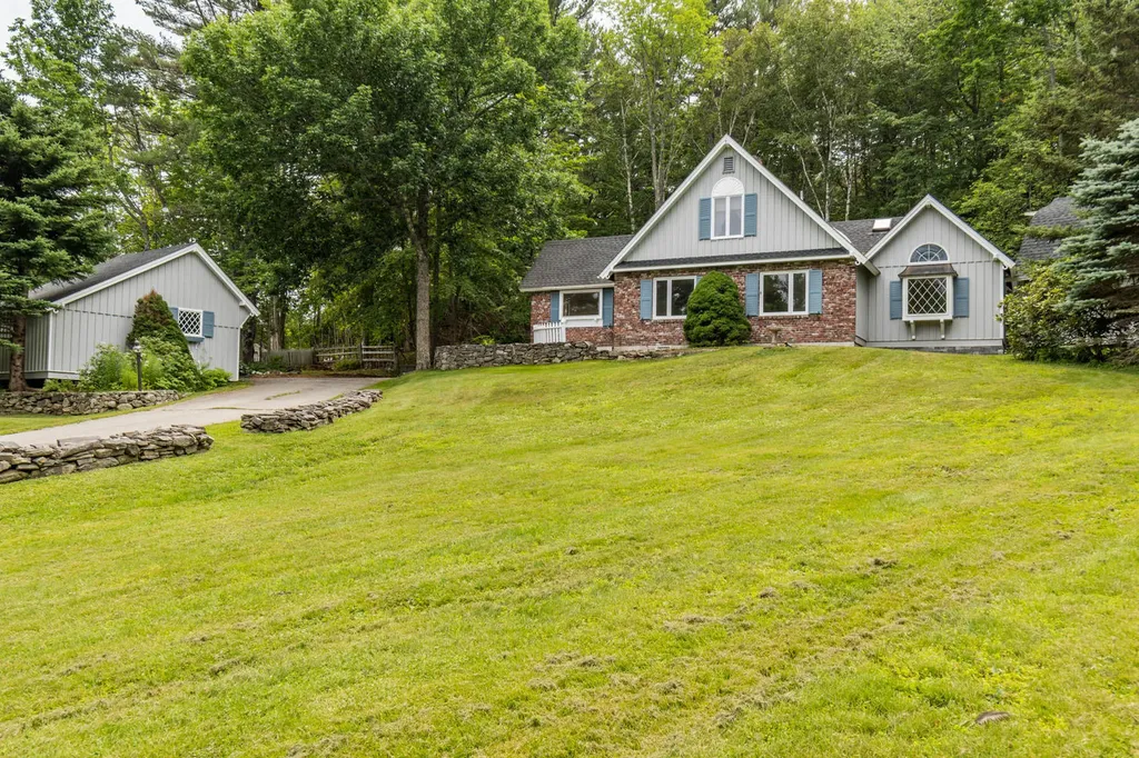 8 Deans Way Rockport ME 04856