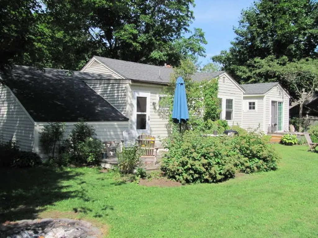 6 Pine Street Kennebunk ME 04043