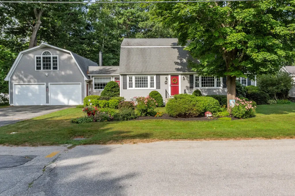 4 Woodland Road Scarborough ME 04074