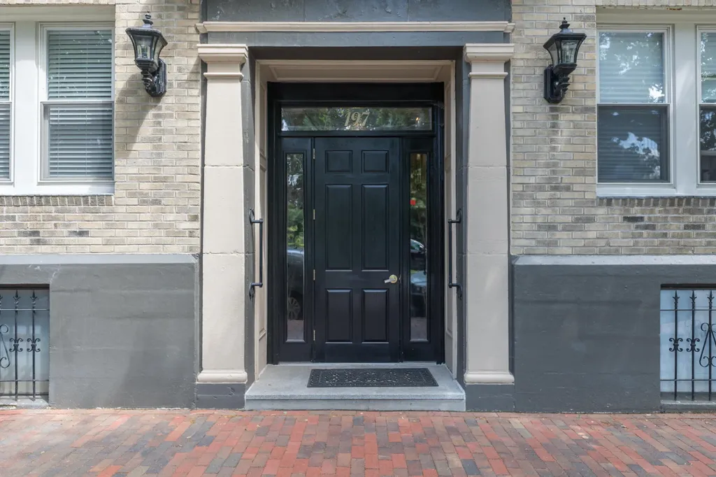 197 Pine Street Portland ME 04102