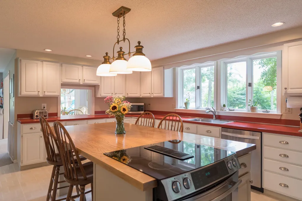20 Merrill Road Falmouth ME 04105